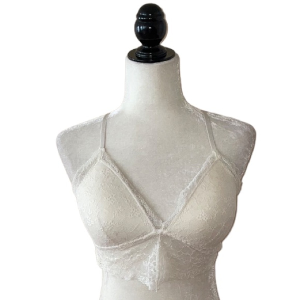 NWOT Cream Lace Bralette
